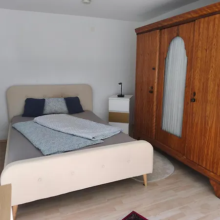 Moni Apartment *